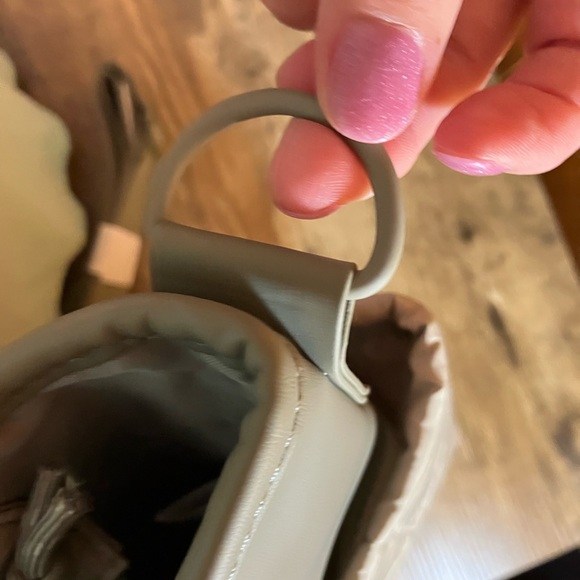 Commuter Quilted Tote - Picture 7 of 13